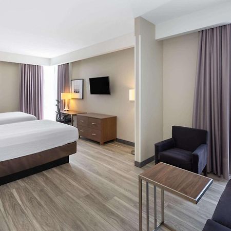 La Quinta Inn & Suites By Wyndham Tulsa Downtown - Route 66 Zewnętrze zdjęcie
