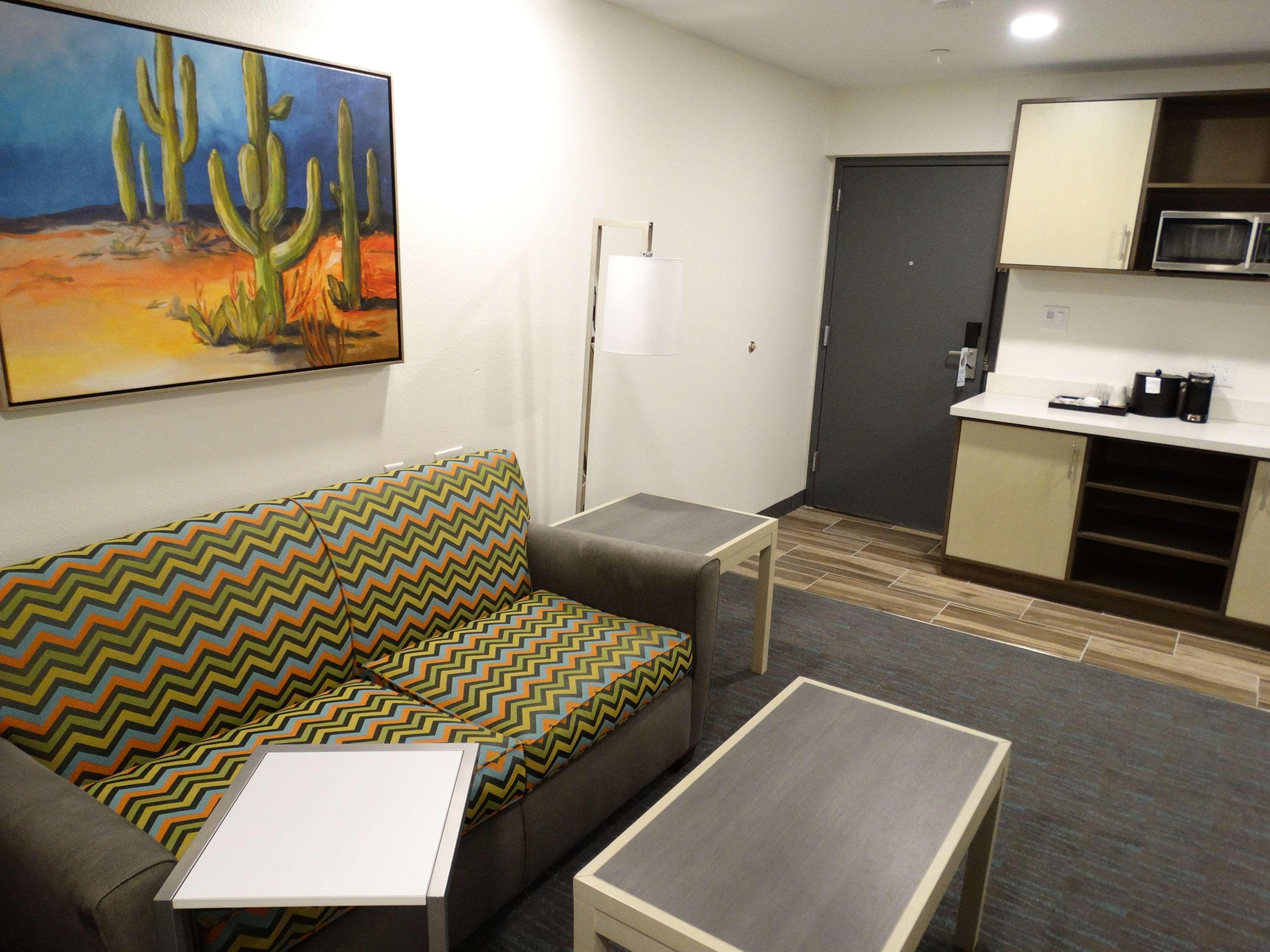 La Quinta Inn & Suites By Wyndham Tulsa Downtown - Route 66 Zewnętrze zdjęcie