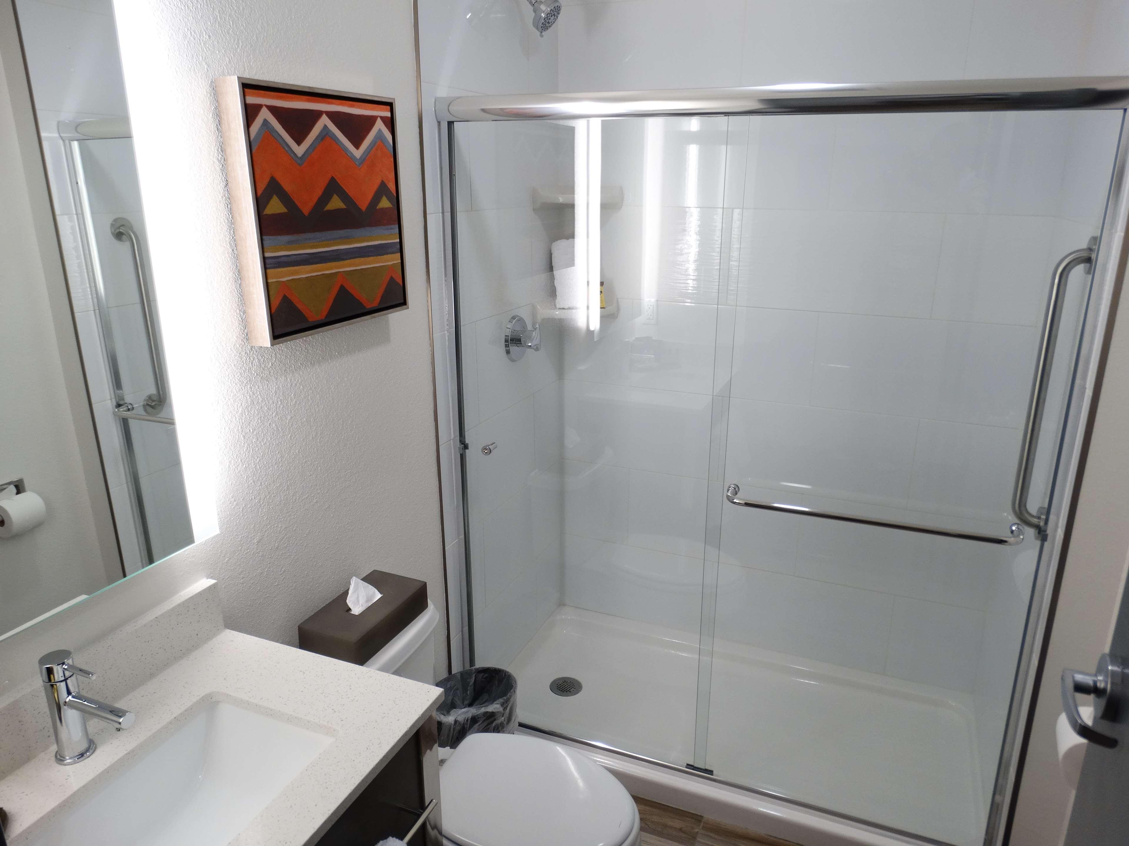 La Quinta Inn & Suites By Wyndham Tulsa Downtown - Route 66 Zewnętrze zdjęcie