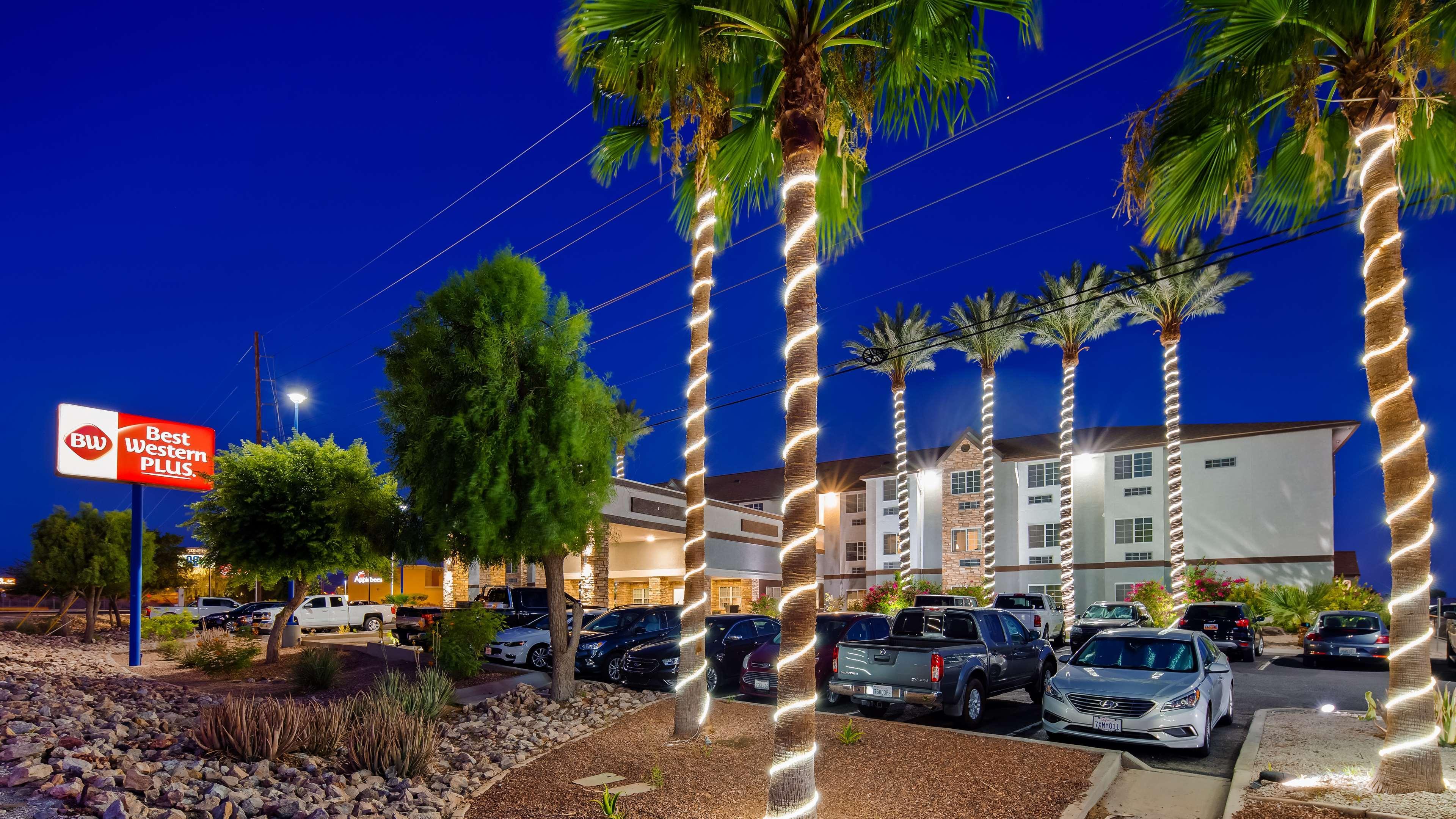 La Quinta Inn & Suites By Wyndham Tulsa Downtown - Route 66 Zewnętrze zdjęcie