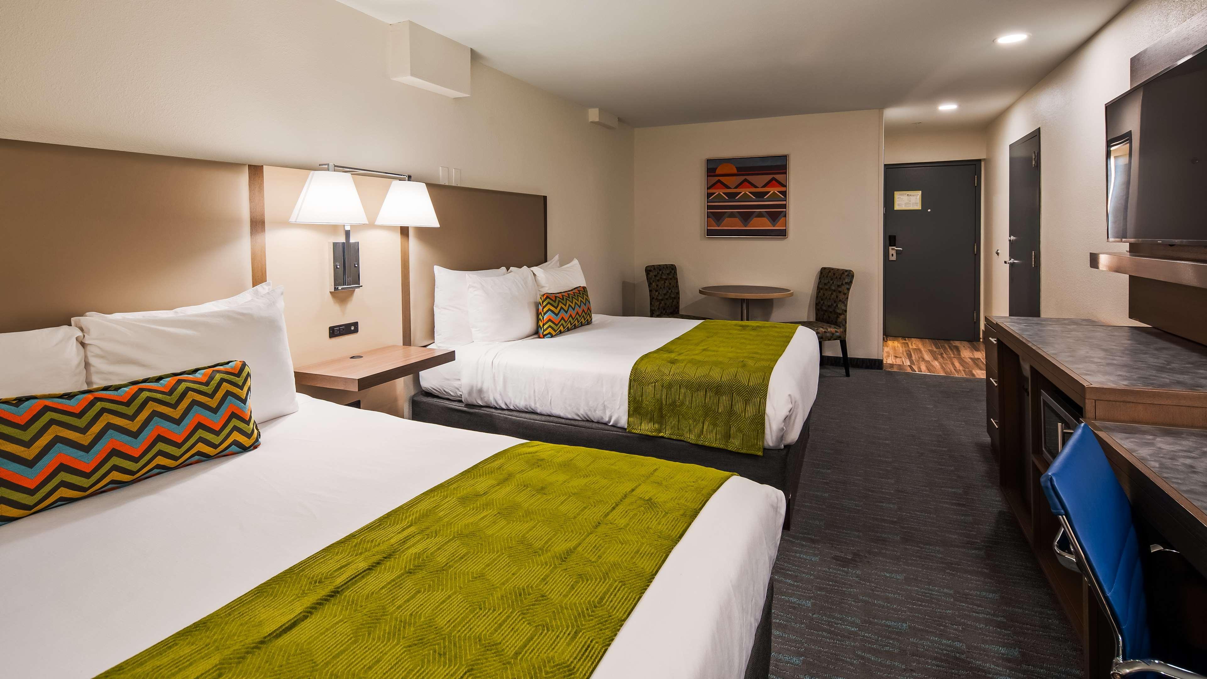 La Quinta Inn & Suites By Wyndham Tulsa Downtown - Route 66 Zewnętrze zdjęcie