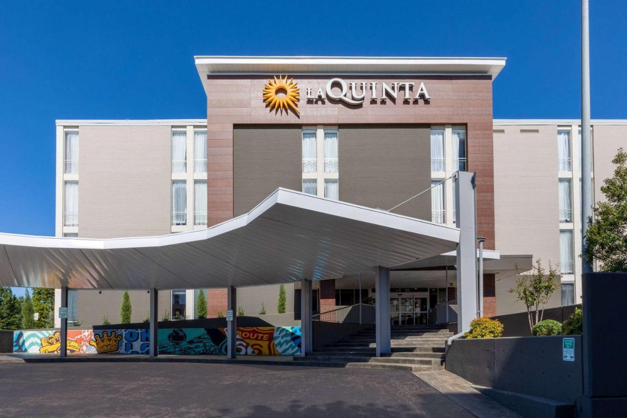 La Quinta Inn & Suites By Wyndham Tulsa Downtown - Route 66 Zewnętrze zdjęcie