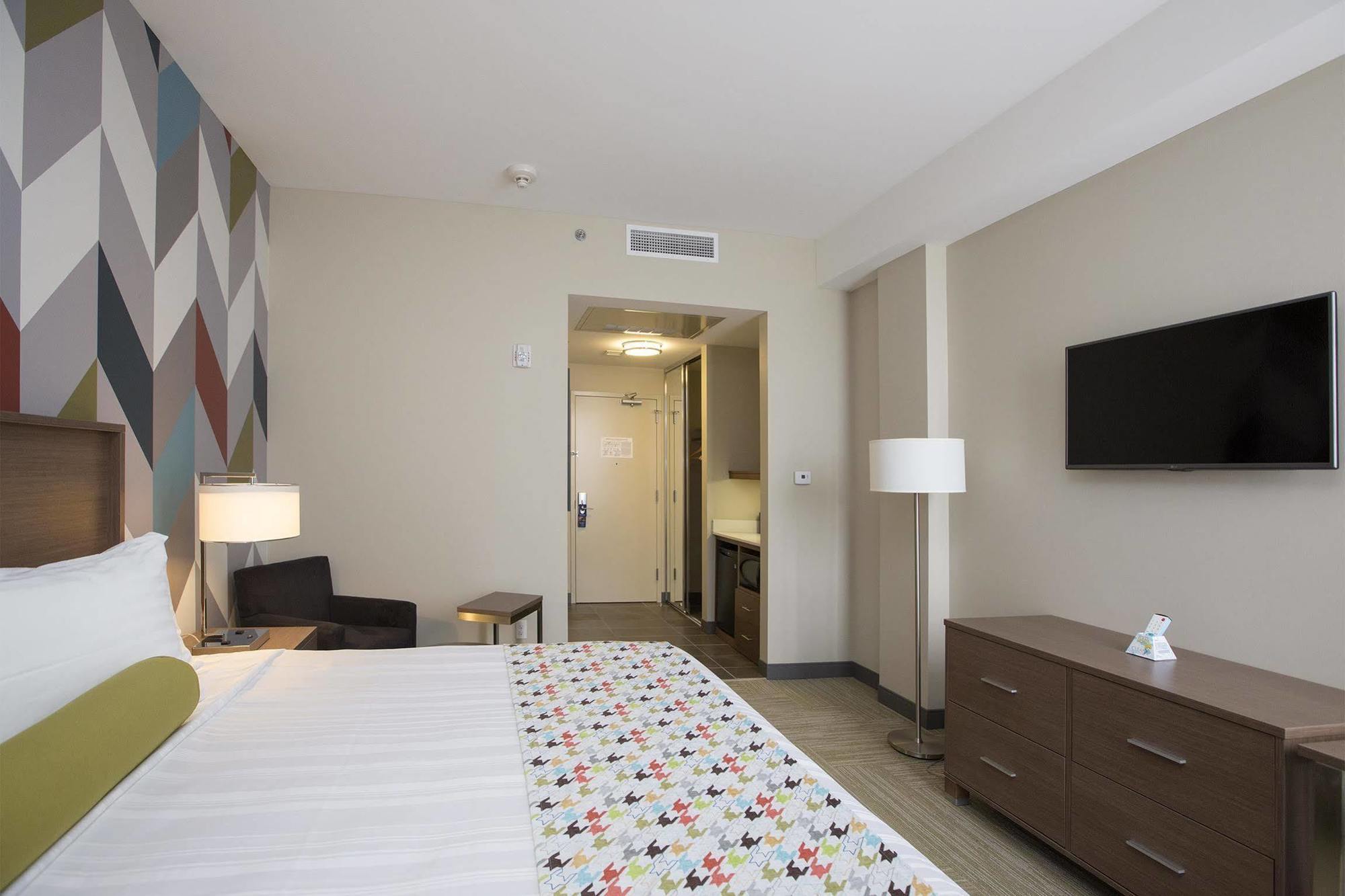 La Quinta Inn & Suites By Wyndham Tulsa Downtown - Route 66 Zewnętrze zdjęcie